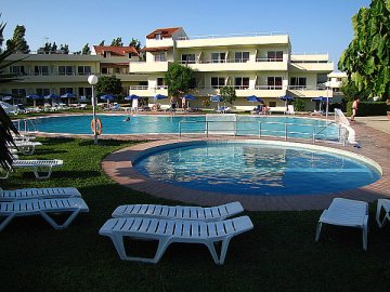 Amira Hotel