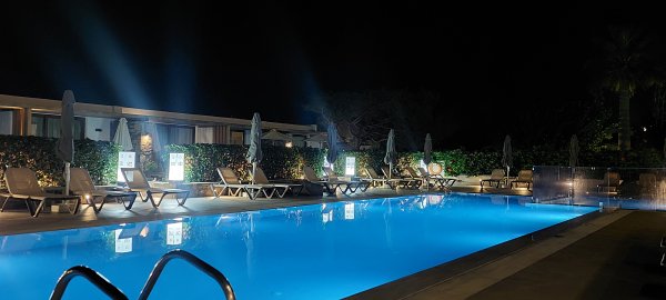 Petousis Hotel & Suites